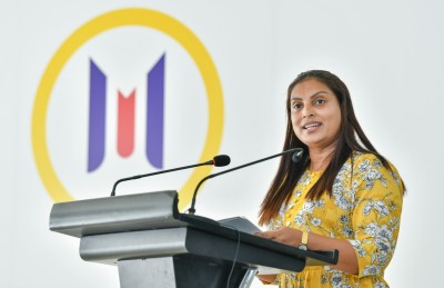 މުސާރަ ބޮޑުވާތީ މިނިސްޓަރު އެދިވަޑައިގަތީ ހުނަރުވެރި ދަރިވަރުން ޓީޗަރުންނަށް ވާން