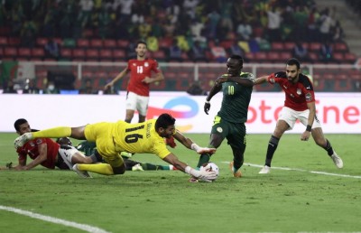 މާނޭ، ސެނެގާލަށް ފުރަތަމަ ފަހަރަށް އެފްރިކަން ކަޕް ހޯދައިދީފި