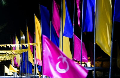 މަރޮށި: ސިޔާސީ ފޯރިގަދަޔަސް ތަފާތު ރަށެއް