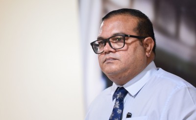އިން ބެހި ގޮތުން ސަރުކާރުގެ ވެރިންނަށް ޝަރަފުގެ މެޑަލް ދޭންޖެހޭ: އަސްލަމް