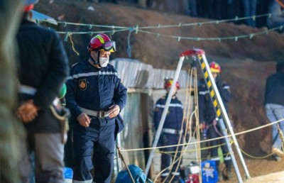 ފަސް އަހަރުގެ ކުއްޖަކު 100 ފޫޓު ފުން ވަޅަކުން ސަލާމަތް ކުރަން ބުރަ މަސައްކަތެއް