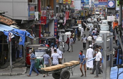 ލަންކާގައި ދިވެހިން: މާލެއަށް ވުރެ ވެސް ހަރަދުތައް ބޮޑުވެއްޖެ