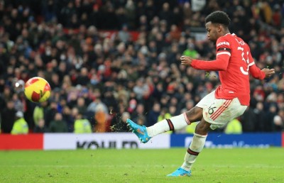 އެފްއޭ ކަޕްގައި ޕެނަލްޓީން ބަލިވެ، ޔުނައިޓެޑް ކަޓައިފި