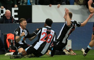 ޔުނައިޓެޑާއި ބަންލީ އެއްވަރު، ނިއުކާސަލް އިން އެވަޓަން ބަލިކޮށްފި