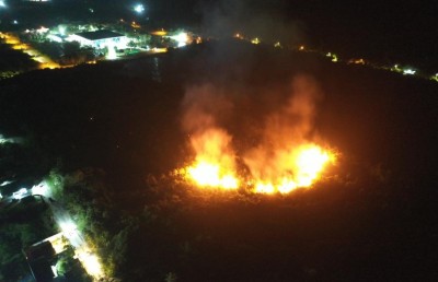 ހިތަދޫ މާކިޅީގައި ރޯވި އަލިފާންގަނޑު ނިއްވާލެވުނީ 12 ގަޑިއިރު ފަހުން