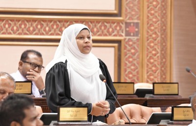 ކޮމިޓީގައި ވޯޓު ނުދެއްވި ނަމަވެސް ތަޅުމުގައި އަނާރާ ވޯޓު ދެއްވީ ބިލް ފާސްކުރަން