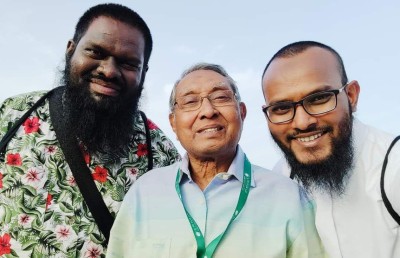 ޒުވާނުންގެ ސުވާލުތަކަށް ޖަވާބުދޭން ޒުވާން ޝައިހެއް