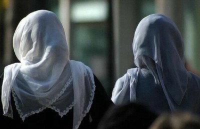 ބުރުގާ މައްސަލައިގައި ކޮލެޖްތައް ތިން ދުވަހަށް ބަންދު