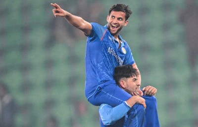 އަފްގާނިސްތާނުން ޗެމްޕިއަންސް ޓްރޮފީން އިންގްލެންޑް ކަޓުވާލައިފި