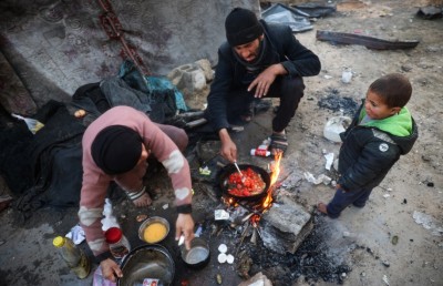 ޣައްޒާއަށް އެހީގެ ސާމާނު ވެއްދުން އިޒްރޭލުން ހުއްޓުވައިފި