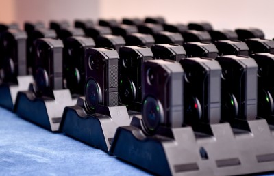 ފުލުހުން ބޮޑީ ވޯން ކެމެރާ ބޭނުންކުރަން ފަށައިފި