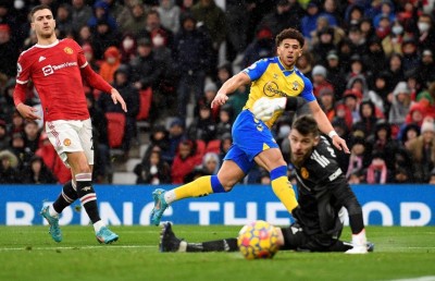 ސައުތެމްޓަން އިން ޔުނައިޓެޑް ހިފަހައްޓައިފި