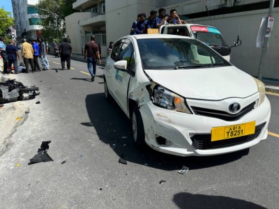 ކާރަކާއި ސައިކަލެއް ޖެހި ނުރައްކާތެރި އެކްސިޑެންޓެއް ހިނގައިފި