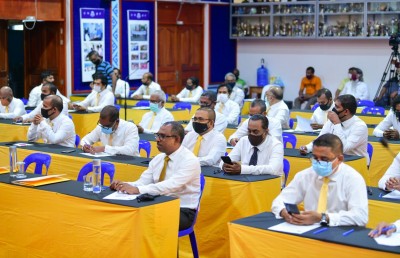 ޗެއާޕާސަނާއި ޕީޖީ ލީޑަރު ހޮވުން މި މަހު، ކޮންގްރެސް މާޗުގައި ބާއްވަން ހުށަހަޅަނީ