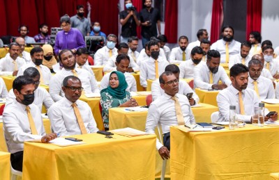 ނަޝީދުގެ އިސްލާހު: ތާއީދު ނެތް ރައީސަކު ވެރިކަންކުރުން!