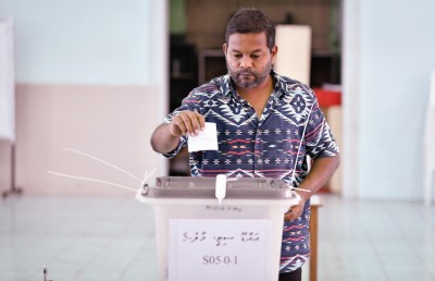 ރައްޔިތުންގެ އަޣުލަބިއްޔަތު ހޯދޭނެ ލީޑަރެއް އެބަހުރި؟