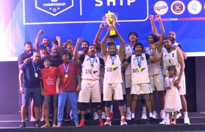 ކިންގްސްއަށް ފުރުސަތު ނުދީ ޓީރެކްސް ޗެމްޕިއަންކަން ހޯދައިފި