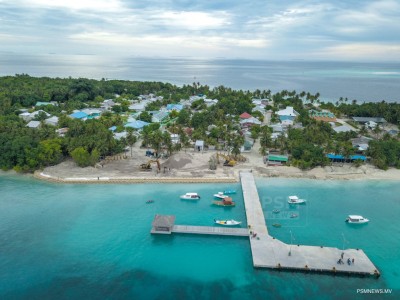 ފޮއްދުއަށް ބަޔަކު އަރައި ބިދޭސީއެއްގެ އަތުން ފޭރިގަތުމަށްފަހު ފިލައިފި