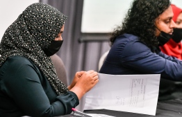 އަކަފޫޓަކަށް ހުށަހެޅުނު 10 މިލިއަނަކީ އޮޅުމެއް؛ އެއިން ސަލާމަތެއް ވެސް ނުވި!