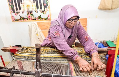 މި ކަވި މަސައްކަތުން ފާއިޒާ އެންމެން އާޝޯހުކޮށްލަނީ