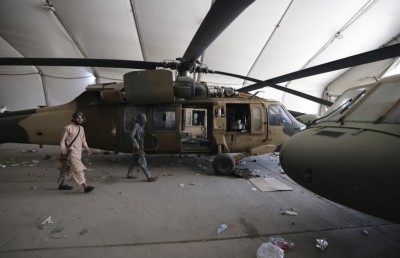 ކާބުލް އެއާޕޯޓަށް ދިން ހަމަލާ ރޭވި އައިއެސް މީހެއް ހައްޔަރުކޮށްފިން: ޓްރަމްޕް