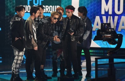 ކޮވިޑަށް ފަހު ބީޓީއެސްގެ ފުރަތަމަ މިއުޒިކް ޝޯ އަންނަ މަހު