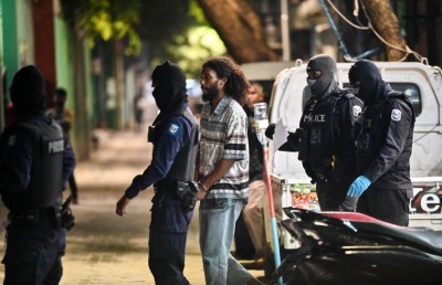 ގައުމީ ސަލާމަތާ ގުޅުން ހުރި އޮޕަރޭޝަން: ބައެއް ގެތައް ފާސްކޮށް، މީހުން ހައްޔަރުކުރަނީ!