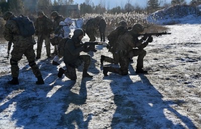 މާދަމާ ޔޫކްރޭނަށް ހަމަލާ ދޭނެ ކަމަށް ބެލެވޭތީ ގައުމީ އެއްބައިވަންތަކަމުގެ ދުވަހެއް ފާހަގަކުރަނީ