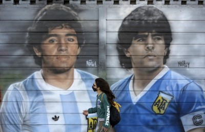 މަރަޑޯނާގެ މަރާ ގުޅިގެން މެޑިކަލް ޓީމަށް ދައުވާ ކުރަނީ