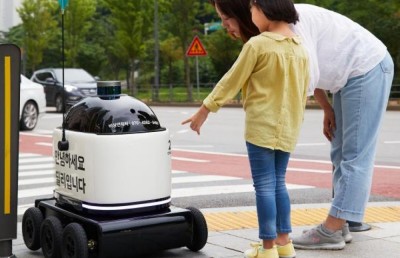 ދެކުނު ކޮރެއާގައި ޑެލިވަރީ ކުރަން ރޮބޮޓް ނެރެނީ