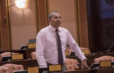 ފަލާހުގެ ނަން އިއްވި ނަމަވެސް ނުކުންނަވަން ދެކޮޅުހެއްދެވުމުން މަޖިލިސް ޖަލްސާ ނިންމާލައިފި