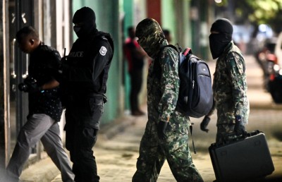 ގައުމީ ސަލާމަތާ ގުޅުން ހުރި އޮޕަރޭޝަން: ބައެއް ގެތައް ފާސްކޮށް، މީހުން ހައްޔަރުކުރަނީ!