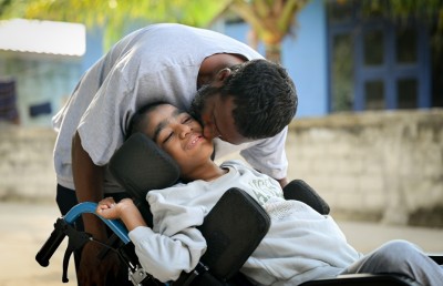 ސަދުނާ، މި މަންމަގެ ކެތްތެރިކަމާއި ހިތްވަރަށް ނިމުމެއް ނެތް!