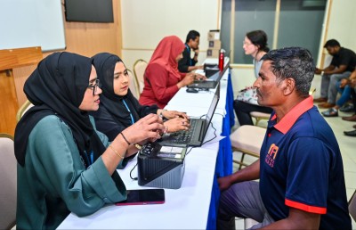 ބިދޭސީންގެ މައުލޫމާތު އެއްކުރުމުގެ މަސައްކަތް ރެހެންދި ސްކޫލް ހޯލުގައި މިރޭ ފަށަނީ