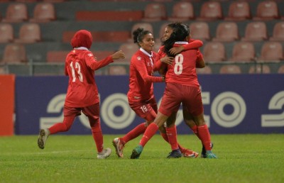 ނޫރާގެ ލަނޑުން ރާއްޖޭން ސީޝެލްސް ބަލިކޮށްފި