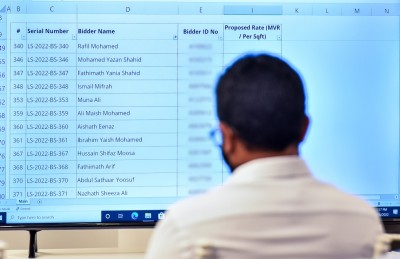 ބިން ވިއްކުން: ބީޗް ސައިޑުން އެންމެ މަތީ އަގަކީ އަކަފޫޓަކަށް 9،700ރ.