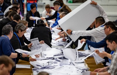 ޑެންމާކާއި ގްރީންލޭންޑް ވަކިވުމަށް ތާއީދުކުރާ ޕާޓީތަކަށް އިންތިހާބުގައި ބޮޑު ކާމިޔާބެއް