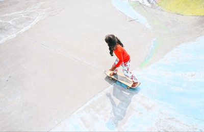 އަރުޝީގެ އުމުރުން އެންމެ ހަ އަހަރު، އެކަމަކު އެއީ ސްކޭޓް ކުރުމުގެ "އެއްވަނަ"