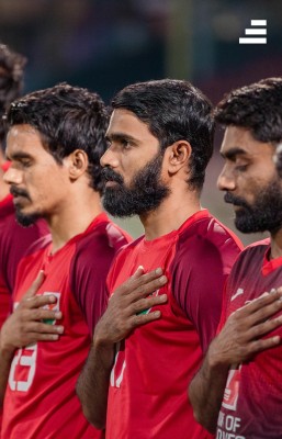 ގައުމީ ޓީމު ދެ ބަޔަށް ބަހައިގެން ދެ ފްލައިޓެއްގައި ދެ ރޫޓަކުން އިންޑިއާގެ ޝިލޯންގަށް