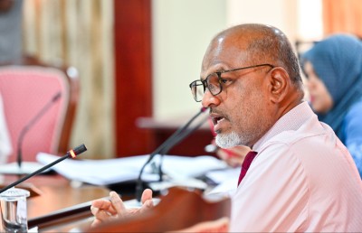 ފައިސާ ޗާޕު ކުރިޔަސް، މި ސަރުކާރުން ޒިންމާދާރުކަން ކުޑަކޮށް އެކަމެއް ނުކުރާނެ: ނާޒިމް