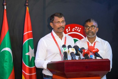 އަތޮޅުތެރެއިން މީހުން ނުގެނެސް ގާސިމަށް އޮތް ތާއީދު ފެނިއްޖެ: ރިޔާޒް