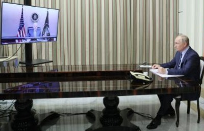 ރަޝިޔާ ސިފައިން ޔޫކްރޭނަށް ވަދެއްޖެ