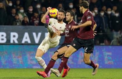 ސަސުއޮލޯ އިން އިންޓަ މިލާން ހާސް ކޮށްލައިފި