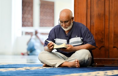 ލައިލަތުލް ގަދްރި އަށް ރޫހާނީގޮތުން ތައްޔާރުވެ، އަޒުމެއްގައި ދެމިހުރުން