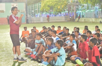 ފުޓްބޯޅައިގެ އެހީތެރިޔާ ސާންތި އަބަދުވެސް ވިސްނީ އަންނަ ޖީލާ މެދު