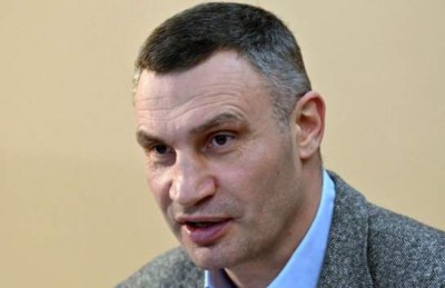 ޔުކްރޭނުގެ ވެރިރަށް ދިފާއުކުރުމުގައި ކޮމެޑީ ބަތަލަކާއި ބޮކްސިން ޗެމްޕިއަނެއް