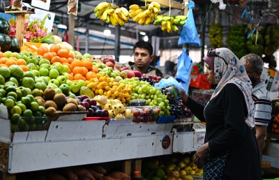 މާރުކޭޓަށް ދާ މީހުން މަދުވެ އަގުތަކާއި ވިޔަފާރި ދަށަށް