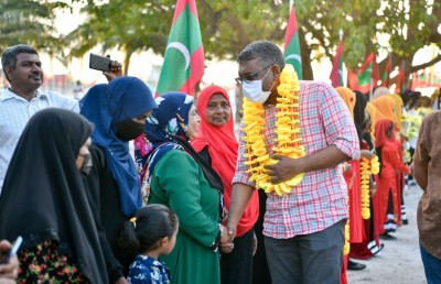 ފައްޔާޒަށް ރައީސަށް ކިޔާ ވަރުގެ ހޫނު މަރުހަބާއެއް!