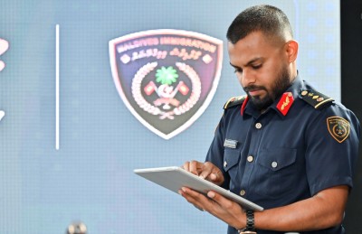 ޝަމްއާނަށް ތުހުމަތުކުރަނީ 500،000 އަށް ވުރެ ގިނަ ރުފިޔާ ނެގުމަށް ފަހު ބިދޭސީއަކު ދޫކޮށްލި ކަމަށް