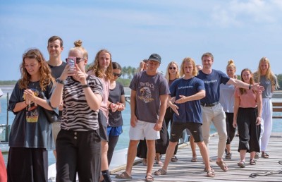 ހާއްސަ ބީޗެއް ނެތުމަކީ އައްޑޫ ގެސްޓްހައުސްތަކަށް ބޮޑު މައްސަލައެއް